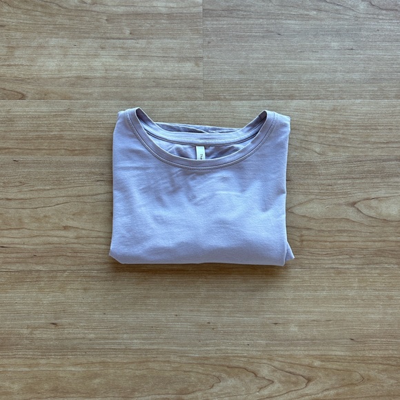 NWOT Aritzia Babaton Foundation Relaxed T-Shirt (Hazy Lilac) - Picture 4 of 4